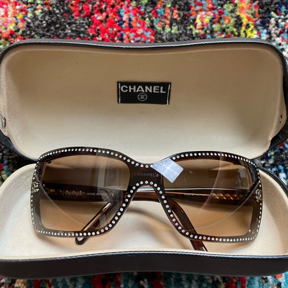 CHANEL Brown Sunglasses with Frame Crystals SMALL. VERY GOOD w/ case! RARE FIND!